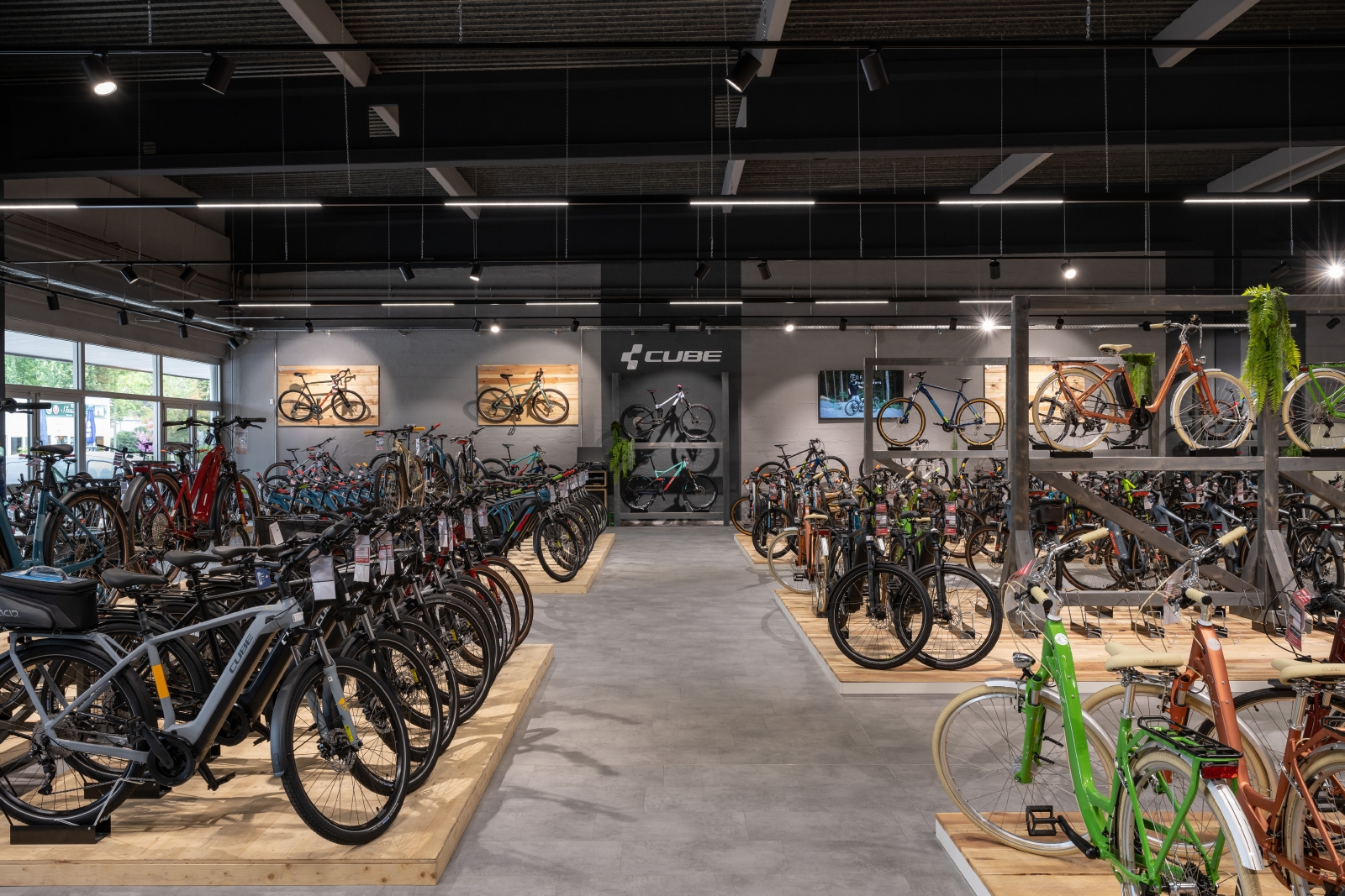 Cube cheap bike store