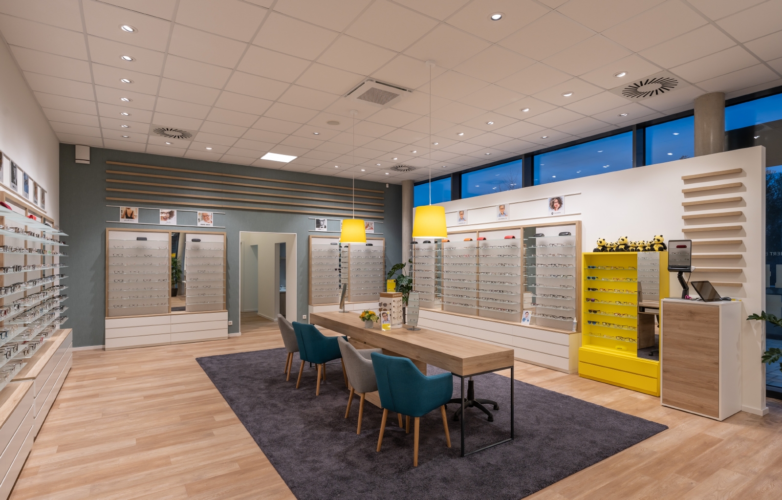 Binder Optik, opticians